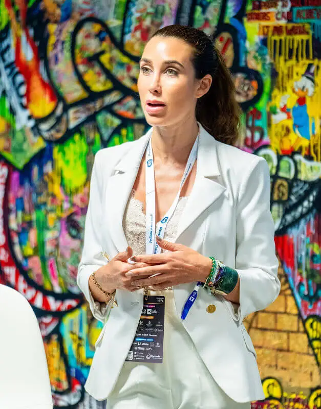 Alexandra Victoria Hamam, a trusted international real estate consultant with expert knowledge in global property investments
